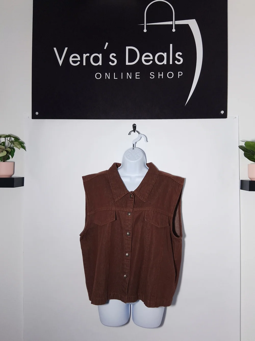 Sleeveless Button-Front Brown Shirt Vest Size 2 XL - Picture 1 of 8